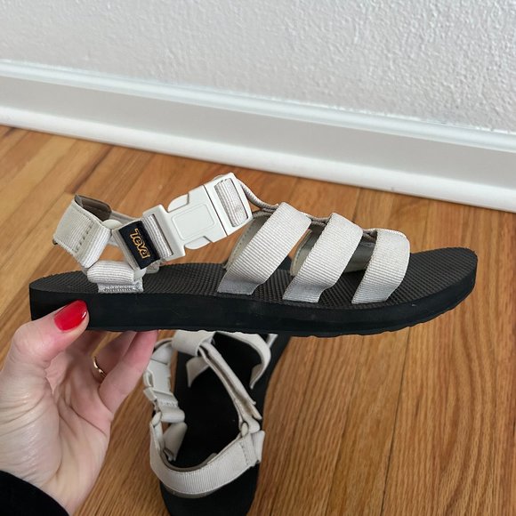 Teva Shoes Gladiator Tevas Dorado Sandal Worn Once Limited Edition